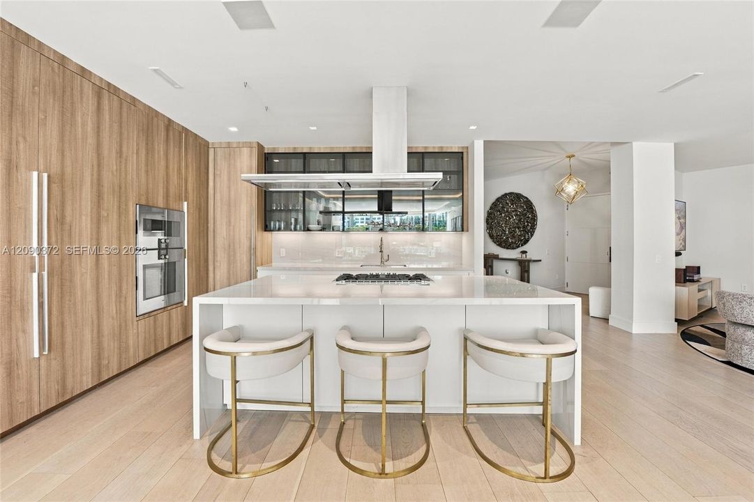 For Sale: $11,150,000 (3 beds, 4 baths, 3296 Square Feet)