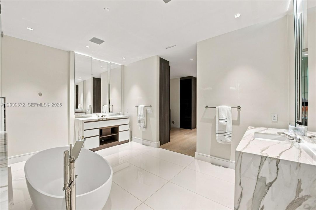 For Sale: $11,150,000 (3 beds, 4 baths, 3296 Square Feet)