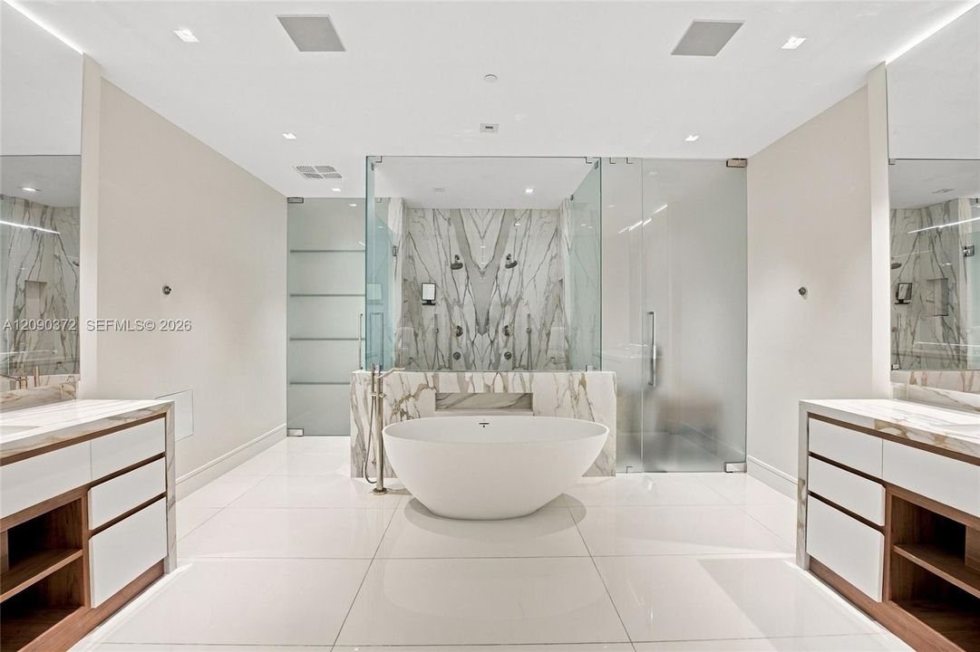For Sale: $11,150,000 (3 beds, 4 baths, 3296 Square Feet)