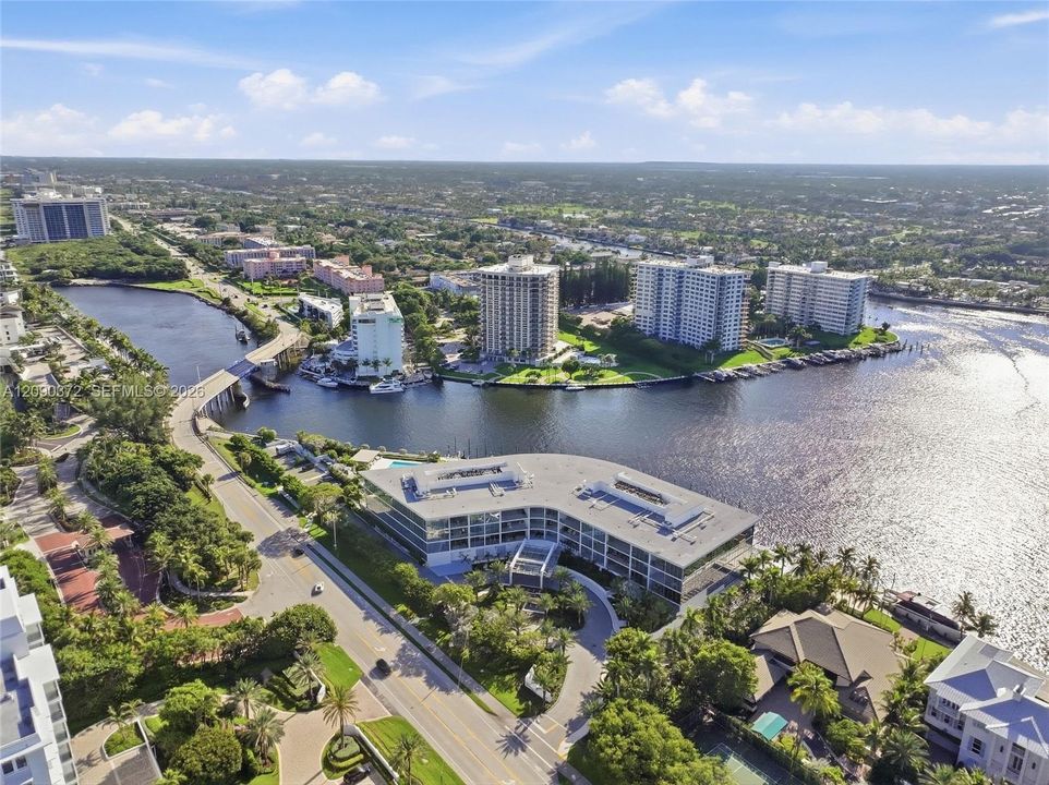 For Sale: $11,150,000 (3 beds, 4 baths, 3296 Square Feet)