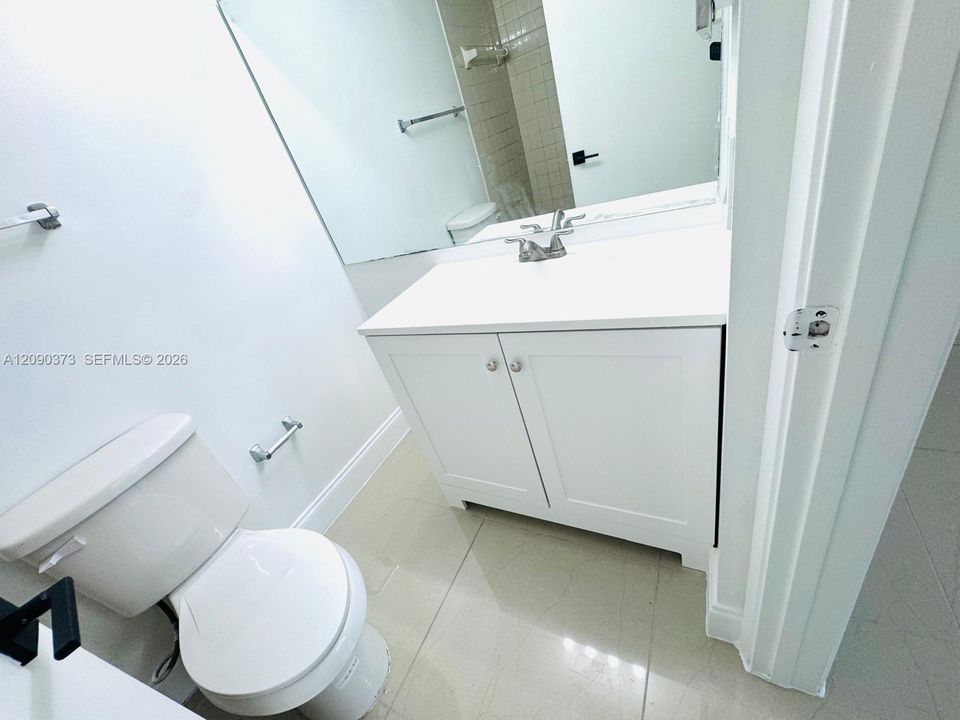 En Venta: $190,000 (2 camas, 2 baños, 832 Pies cuadrados)