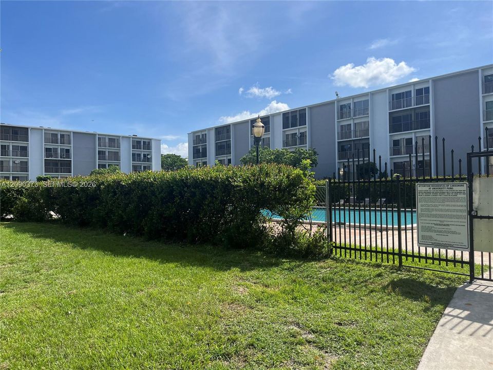 En Venta: $190,000 (2 camas, 2 baños, 832 Pies cuadrados)