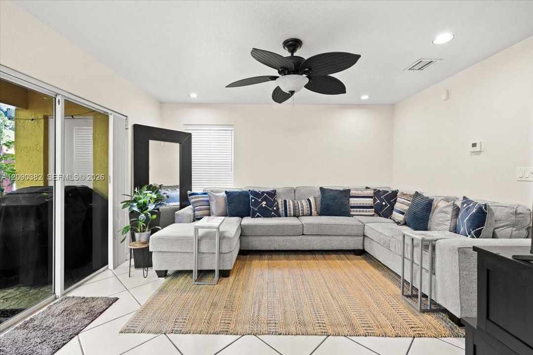 For Sale: $495,000 (3 beds, 2 baths, 1671 Square Feet)
