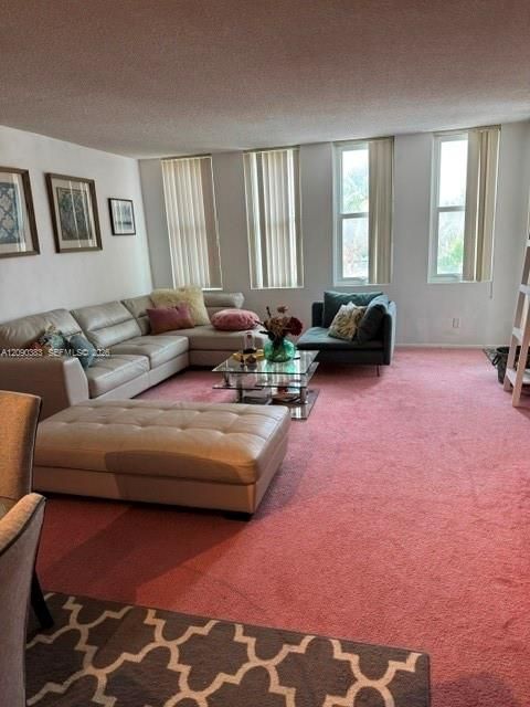 В аренду: $3,200 (2 спален, 2 ванн, 980 Квадратных фут)