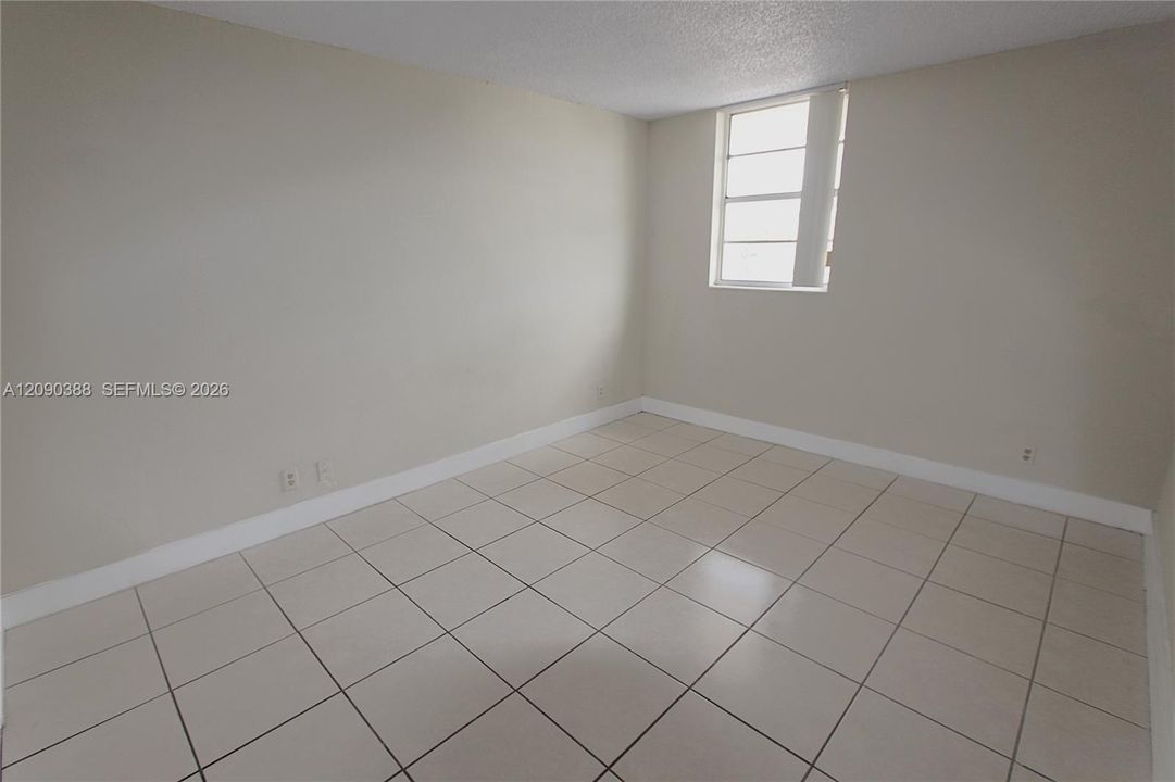 For Rent: $1,775 (1 beds, 1 baths, 598 Square Feet)