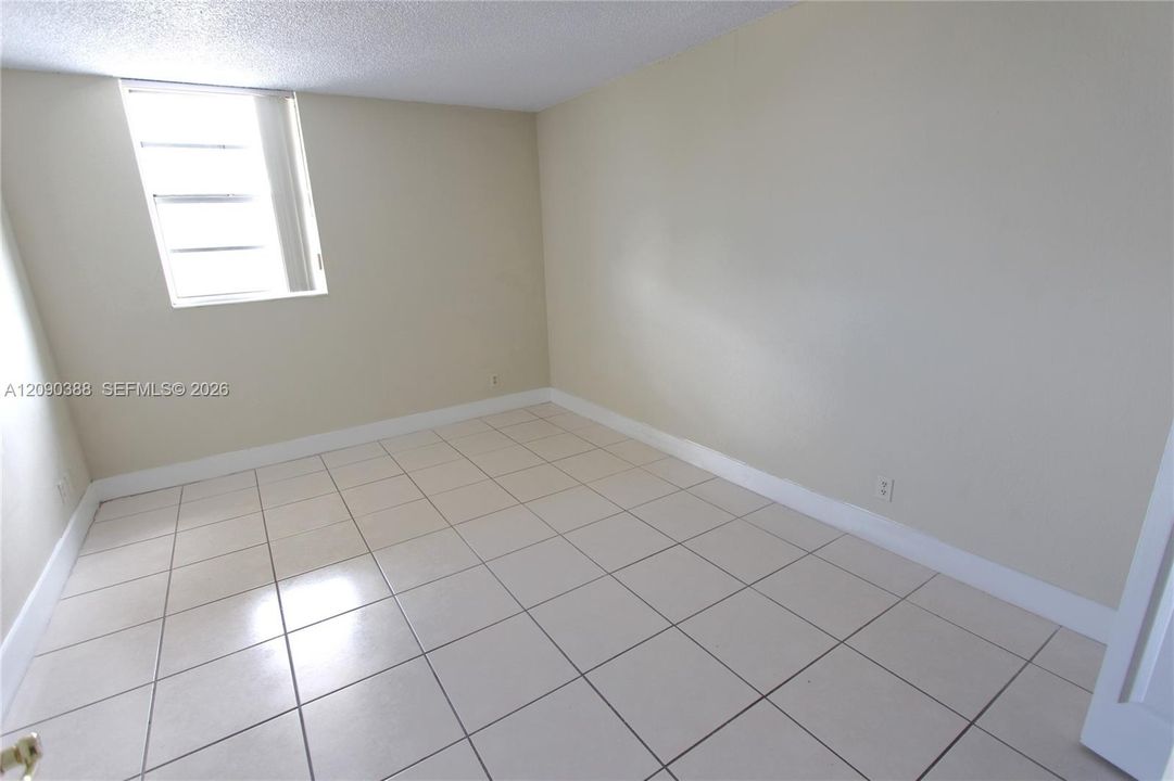 For Rent: $1,775 (1 beds, 1 baths, 598 Square Feet)