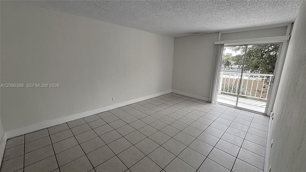 For Rent: $1,775 (1 beds, 1 baths, 598 Square Feet)