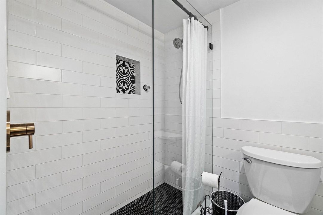 Primary Full Bathroom