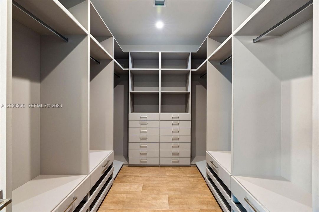 En Venta: $6,595,000 (4 camas, 4 baños, 3623 Pies cuadrados)