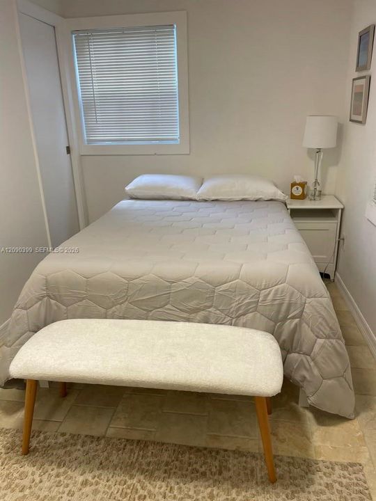 For Rent: $1,600 (1 beds, 1 baths, 1332 Square Feet)