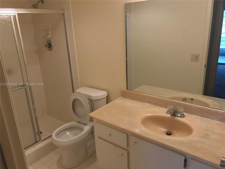 For Sale: $109,888 (2 beds, 2 baths, 1002 Square Feet)