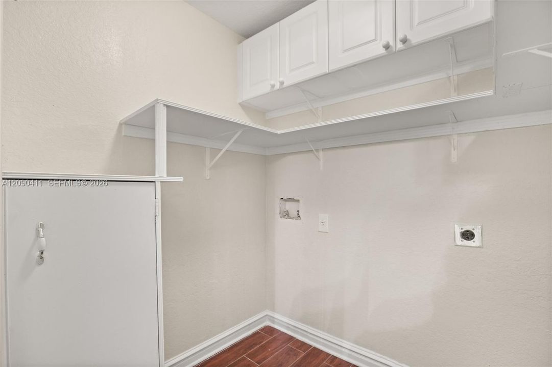 En Venta: $330,000 (2 camas, 2 baños, 1296 Pies cuadrados)