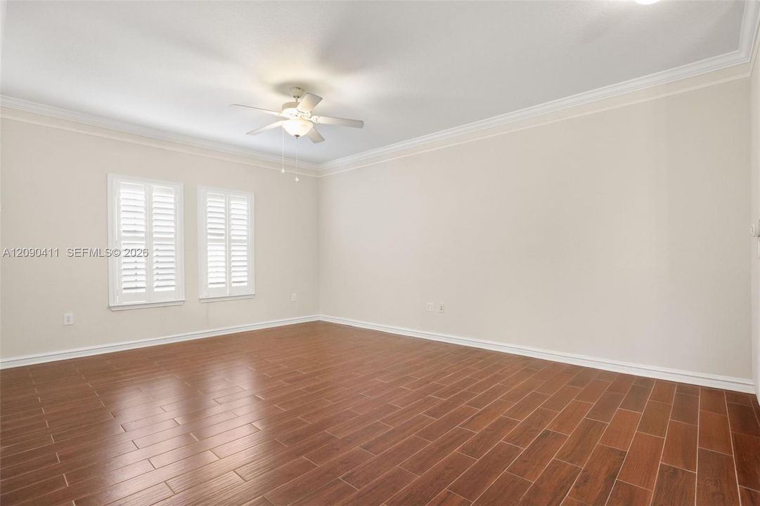 En Venta: $330,000 (2 camas, 2 baños, 1296 Pies cuadrados)