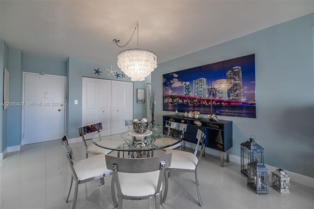 В аренду: $3,800 (1 спален, 1 ванн, 870 Квадратных фут)