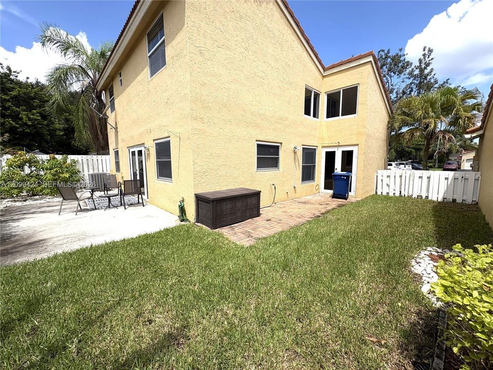 For Rent: $3,550 (3 beds, 2 baths, 1529 Square Feet)