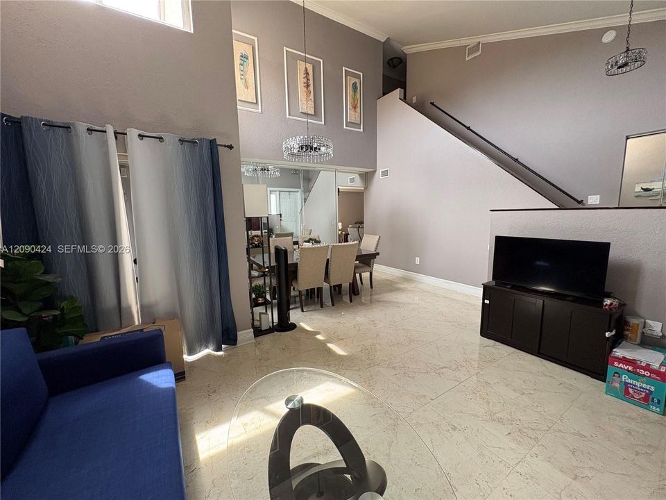For Rent: $3,550 (3 beds, 2 baths, 1529 Square Feet)