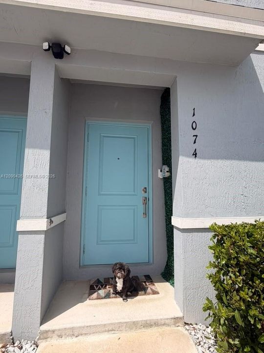 For Rent: $2,600 (3 beds, 3 baths, 1425 Square Feet)