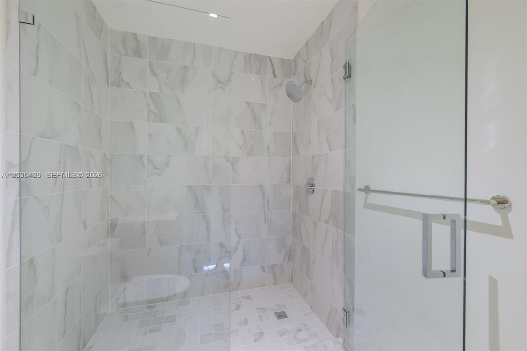 В аренду: $16,000 (3 спален, 3 ванн, 0 Квадратных фут)