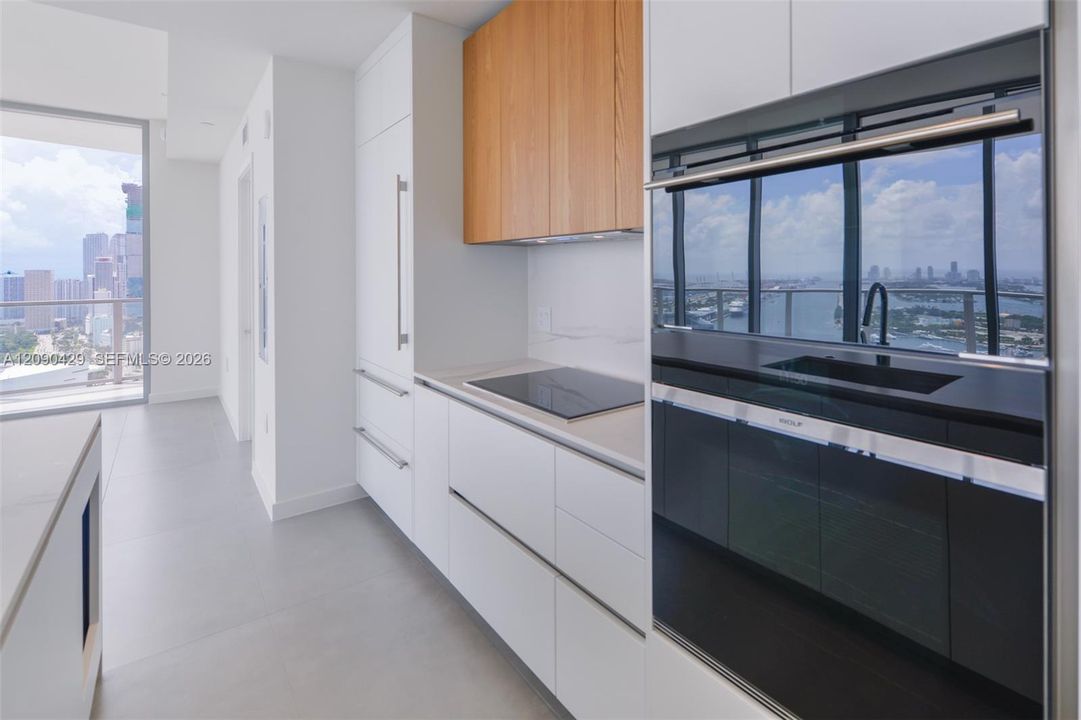 В аренду: $16,000 (3 спален, 3 ванн, 0 Квадратных фут)