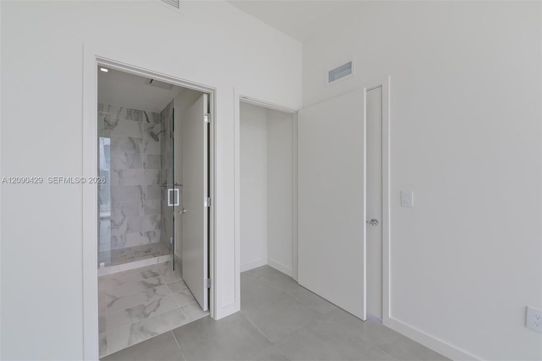 В аренду: $16,000 (3 спален, 3 ванн, 0 Квадратных фут)
