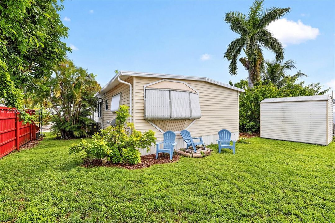 For Sale: $269,000 (2 beds, 2 baths, 1240 Square Feet)