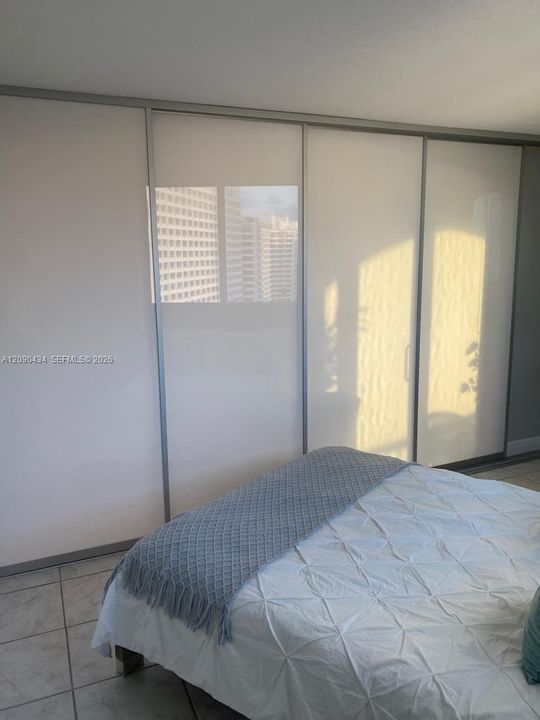 В аренду: $4,950 (2 спален, 2 ванн, 1050 Квадратных фут)