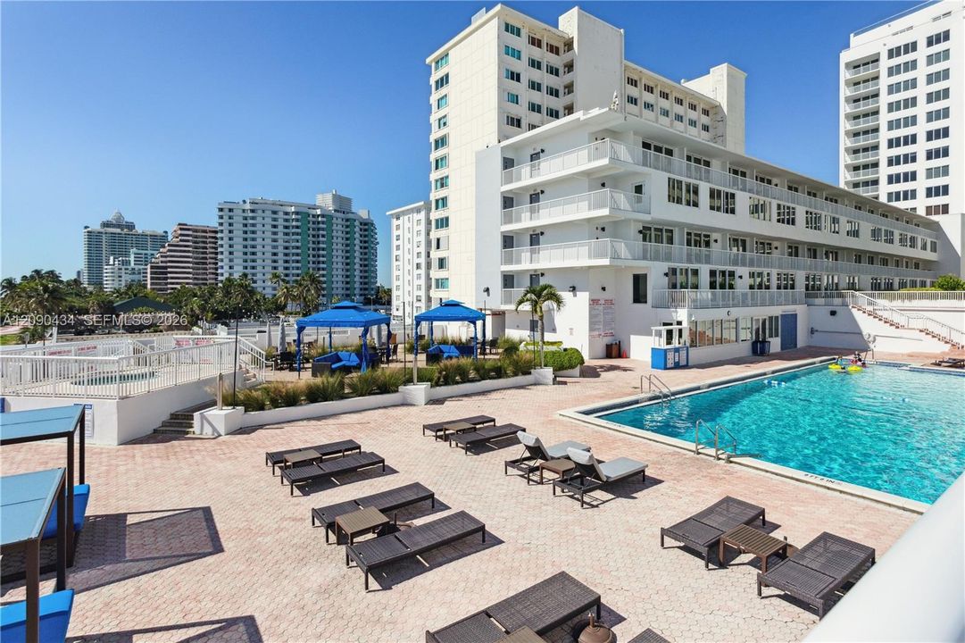 В аренду: $4,950 (2 спален, 2 ванн, 1050 Квадратных фут)