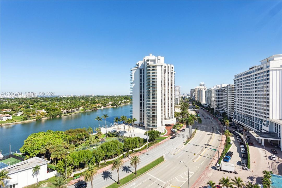 В аренду: $4,950 (2 спален, 2 ванн, 1050 Квадратных фут)