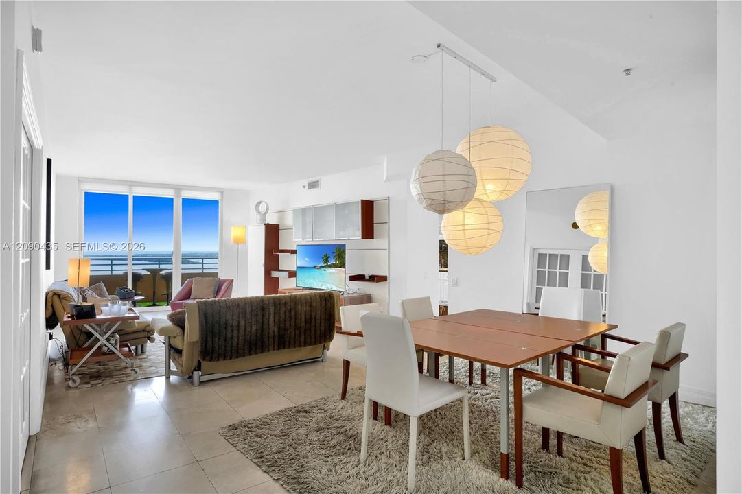 For Rent: $4,700 (2 beds, 2 baths, 1317 Square Feet)