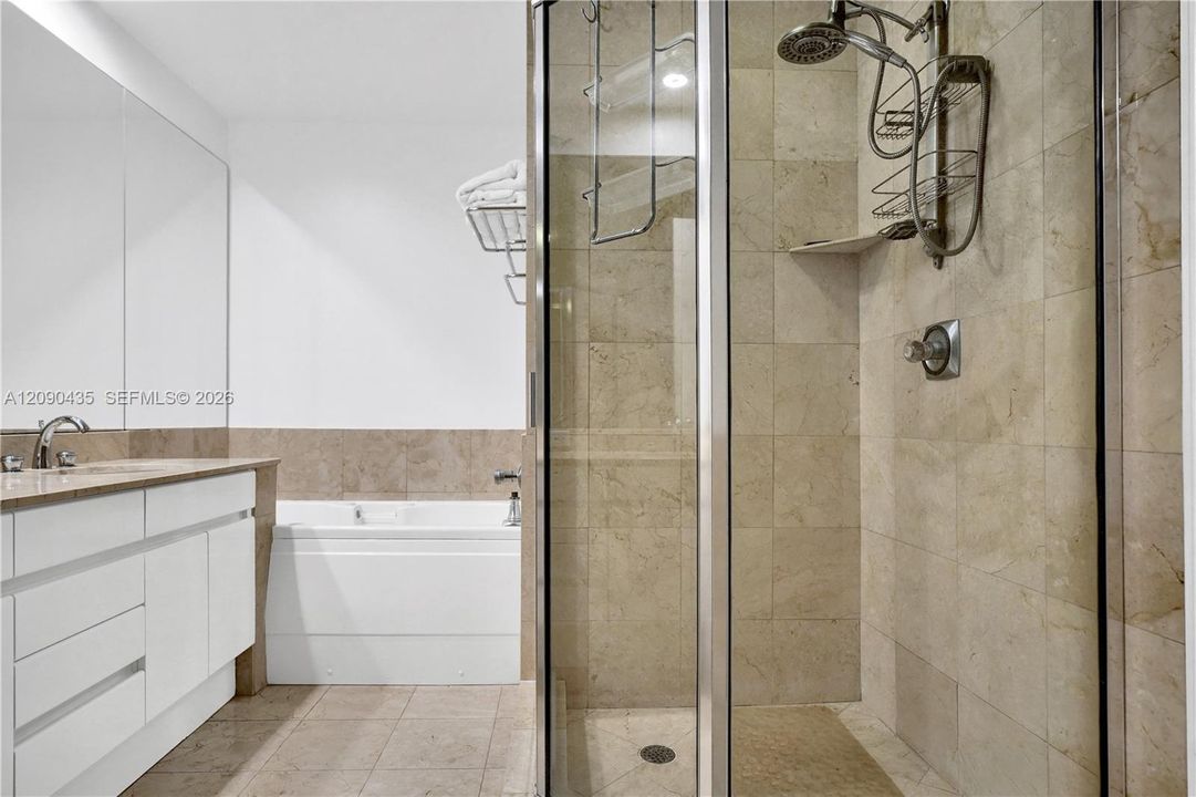 For Rent: $4,700 (2 beds, 2 baths, 1317 Square Feet)