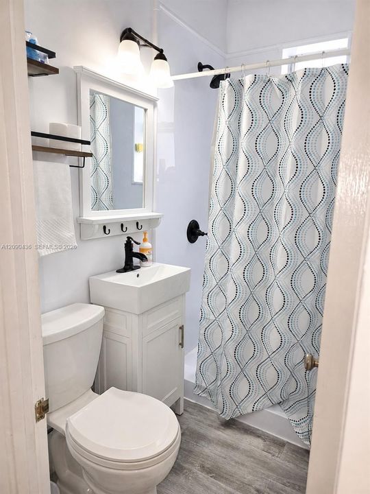 For Rent: $1,750 (0 beds, 1 baths, 350 Square Feet)