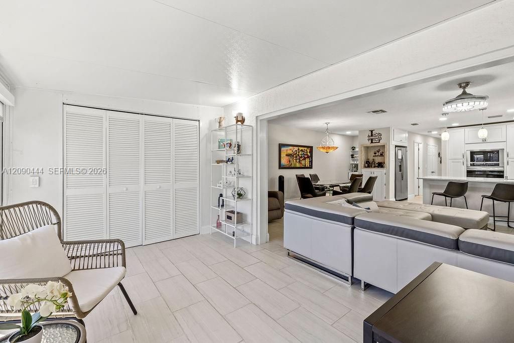 En Venta: $475,000 (3 camas, 3 baños, 1878 Pies cuadrados)