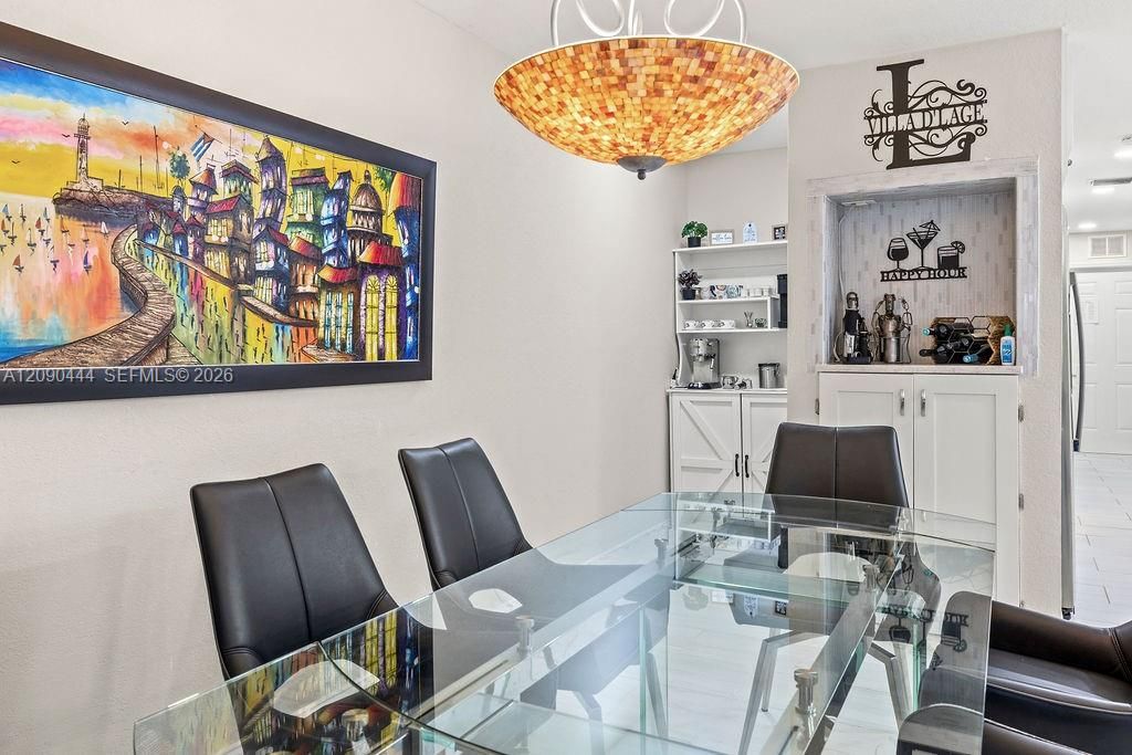 En Venta: $475,000 (3 camas, 3 baños, 1878 Pies cuadrados)