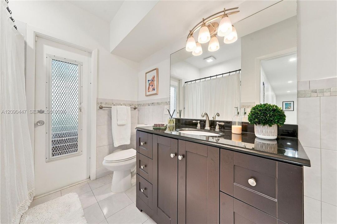 For Sale: $1,699,000 (3 beds, 2 baths, 1872 Square Feet)