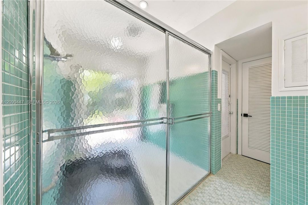For Sale: $1,699,000 (3 beds, 2 baths, 1872 Square Feet)