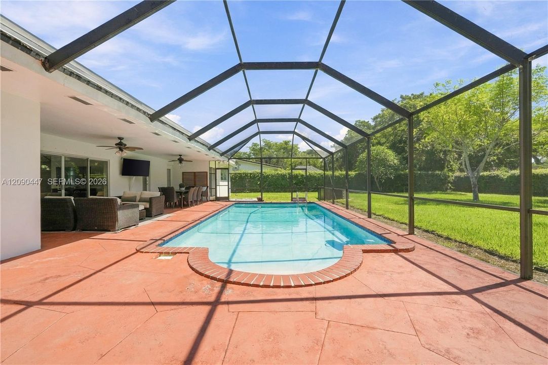For Sale: $1,699,000 (3 beds, 2 baths, 1872 Square Feet)