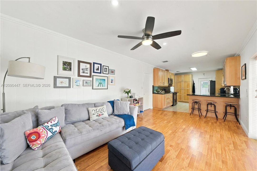 For Sale: $1,699,000 (3 beds, 2 baths, 1872 Square Feet)