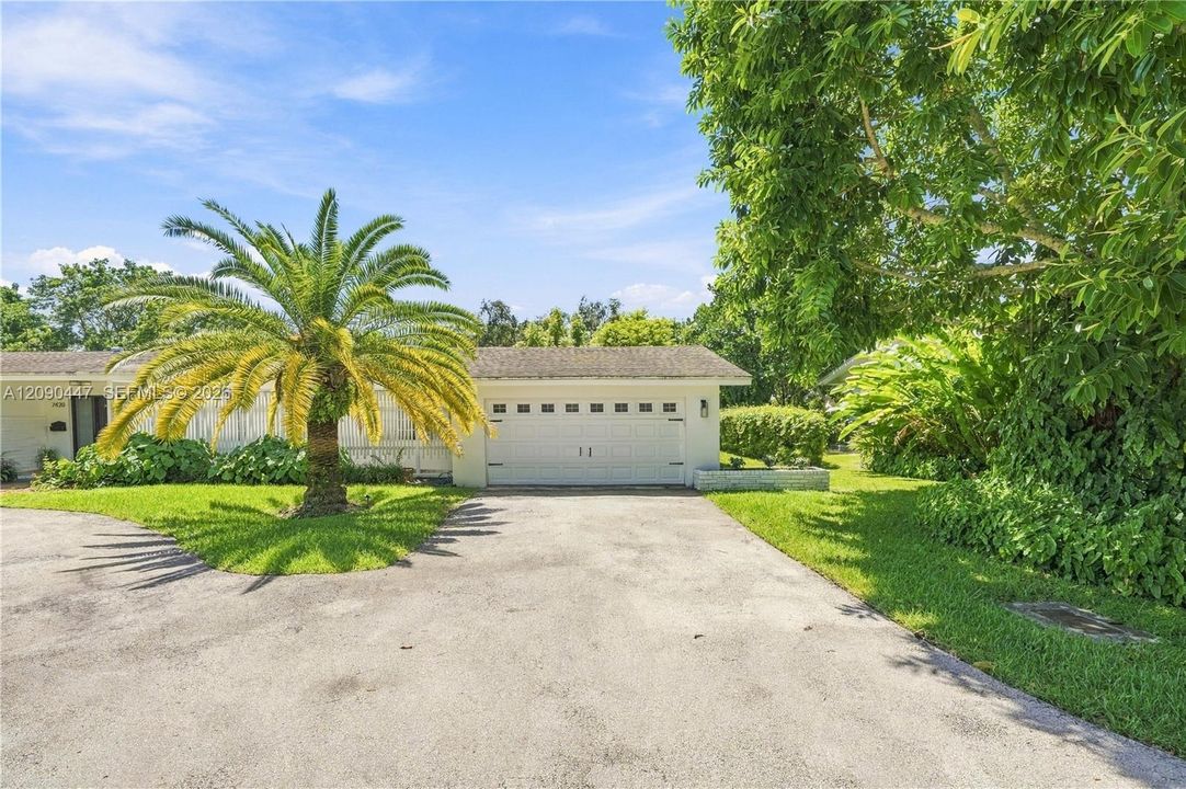 For Sale: $1,699,000 (3 beds, 2 baths, 1872 Square Feet)