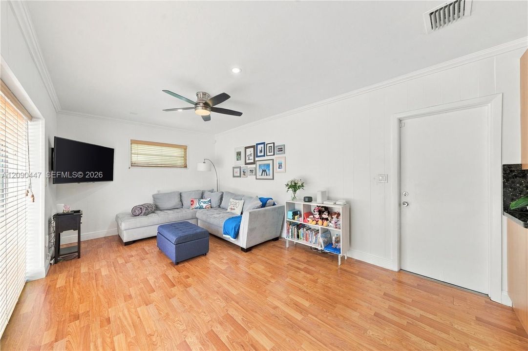 For Sale: $1,699,000 (3 beds, 2 baths, 1872 Square Feet)