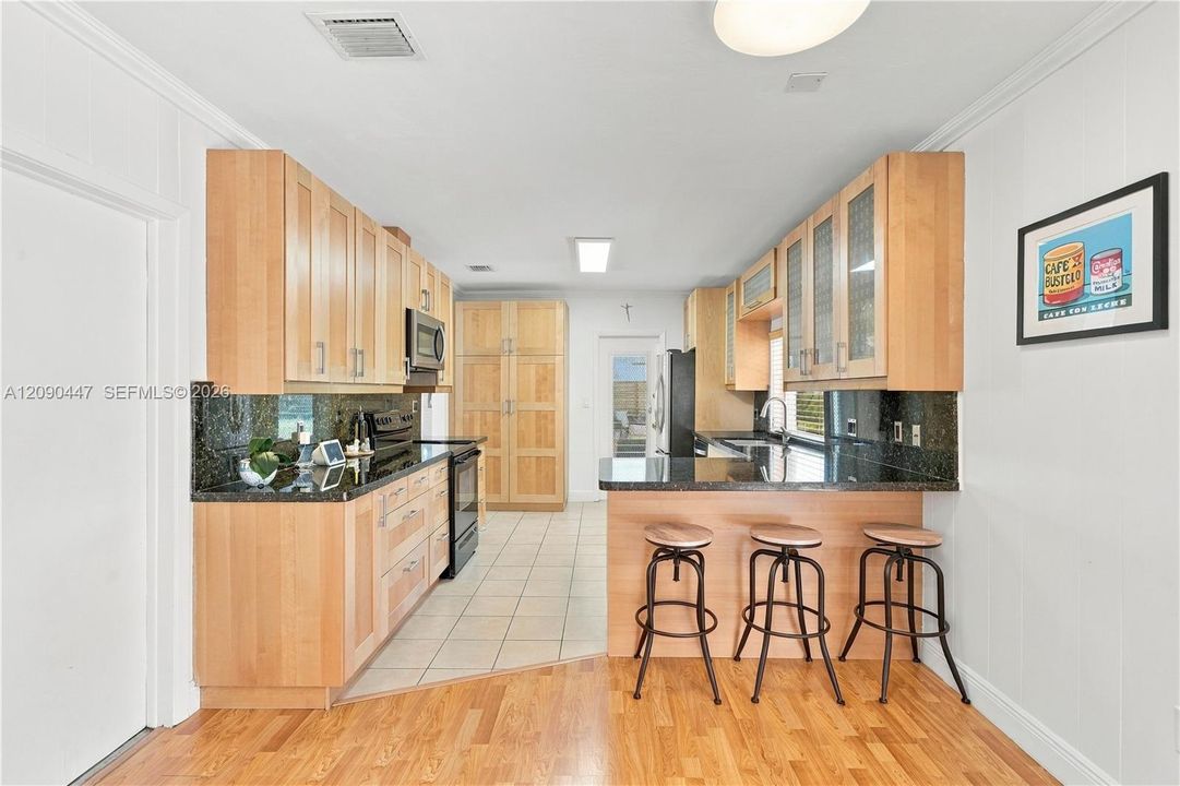 For Sale: $1,699,000 (3 beds, 2 baths, 1872 Square Feet)