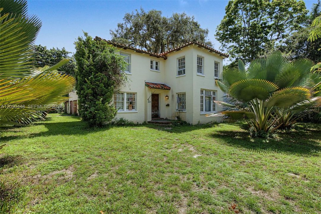 En Venta: $839,000 (3 camas, 2 baños, 1552 Pies cuadrados)