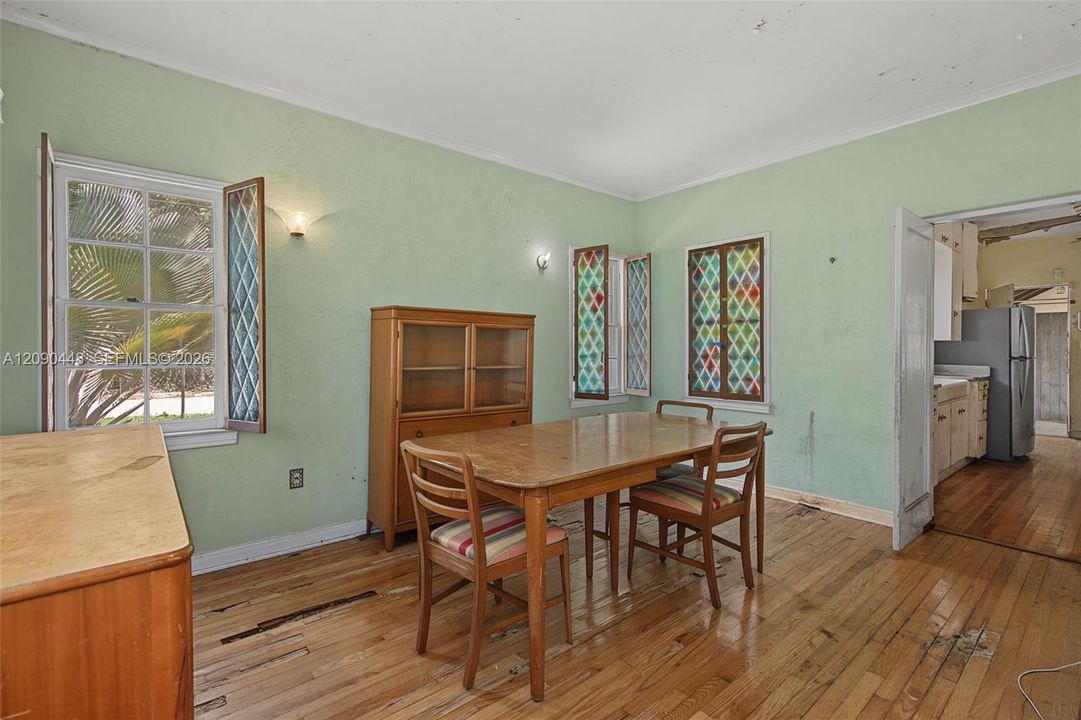 En Venta: $839,000 (3 camas, 2 baños, 1552 Pies cuadrados)