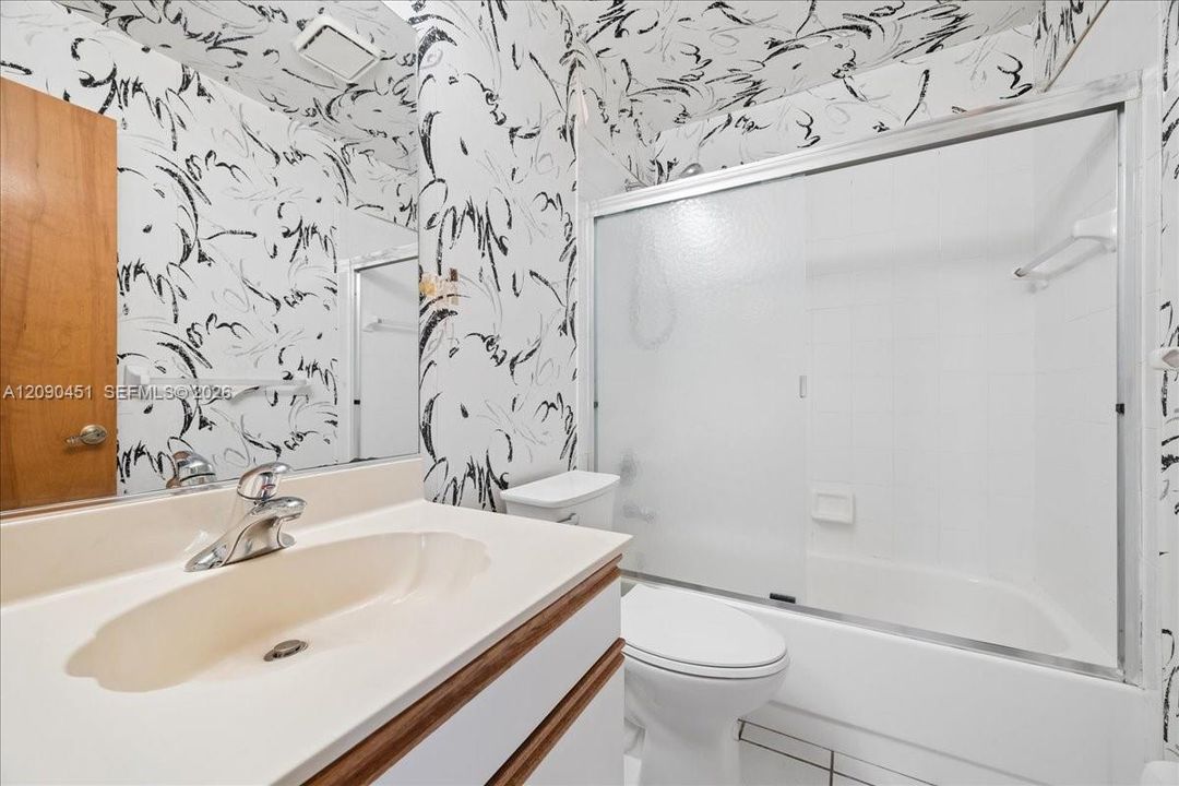 En Venta: $559,900 (4 camas, 2 baños, 1669 Pies cuadrados)