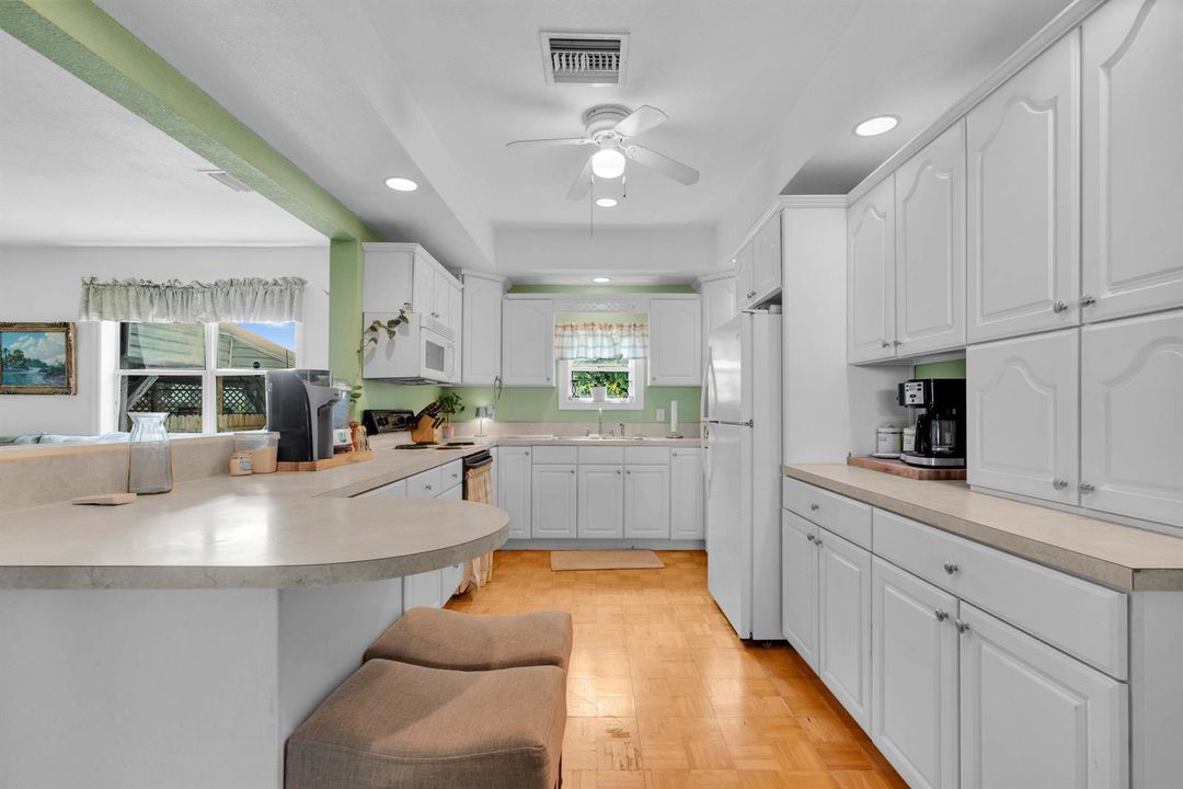 417 Royal Palm Ave-9