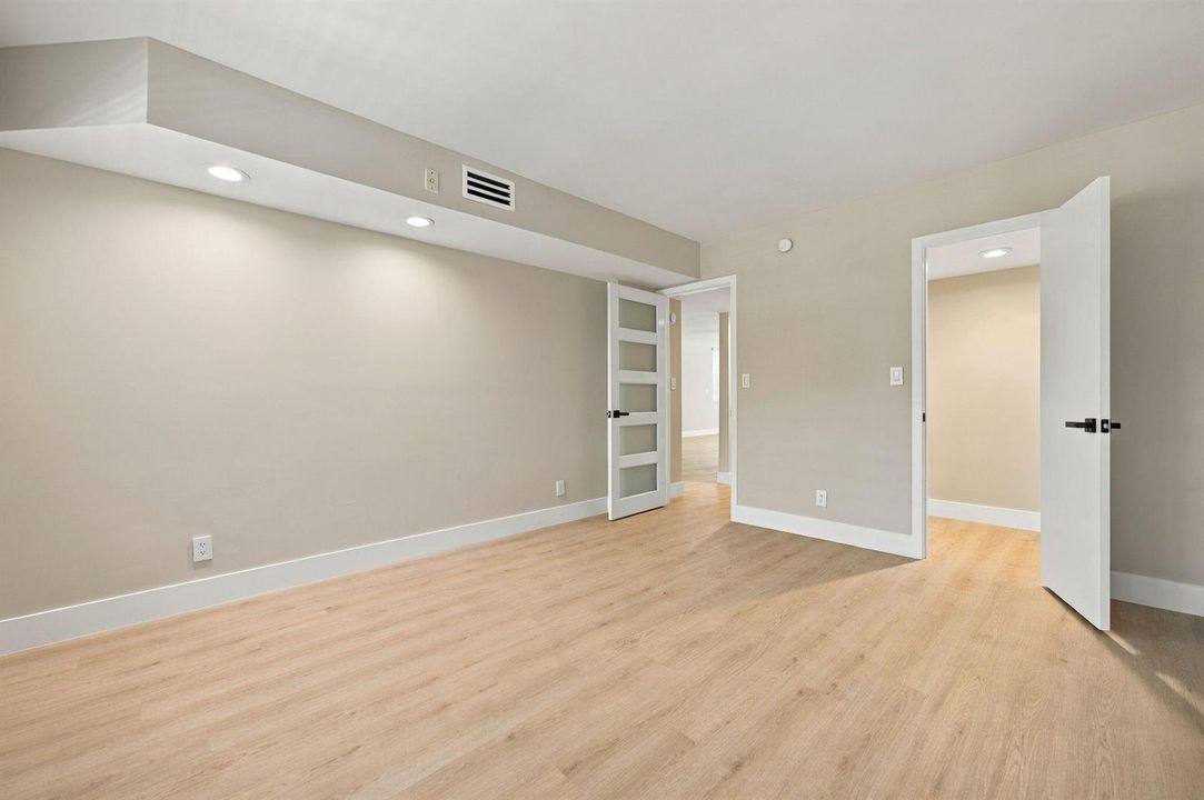 22-web-or-mls-806-cypress-grove-ln-303