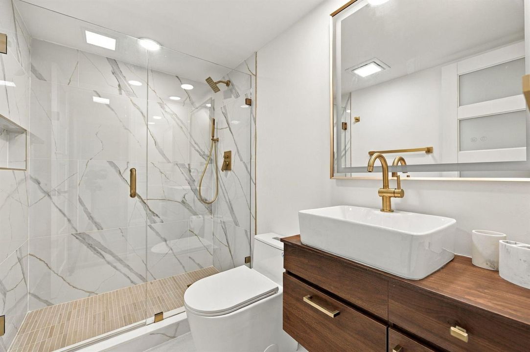 25-web-or-mls-806-cypress-grove-ln-303