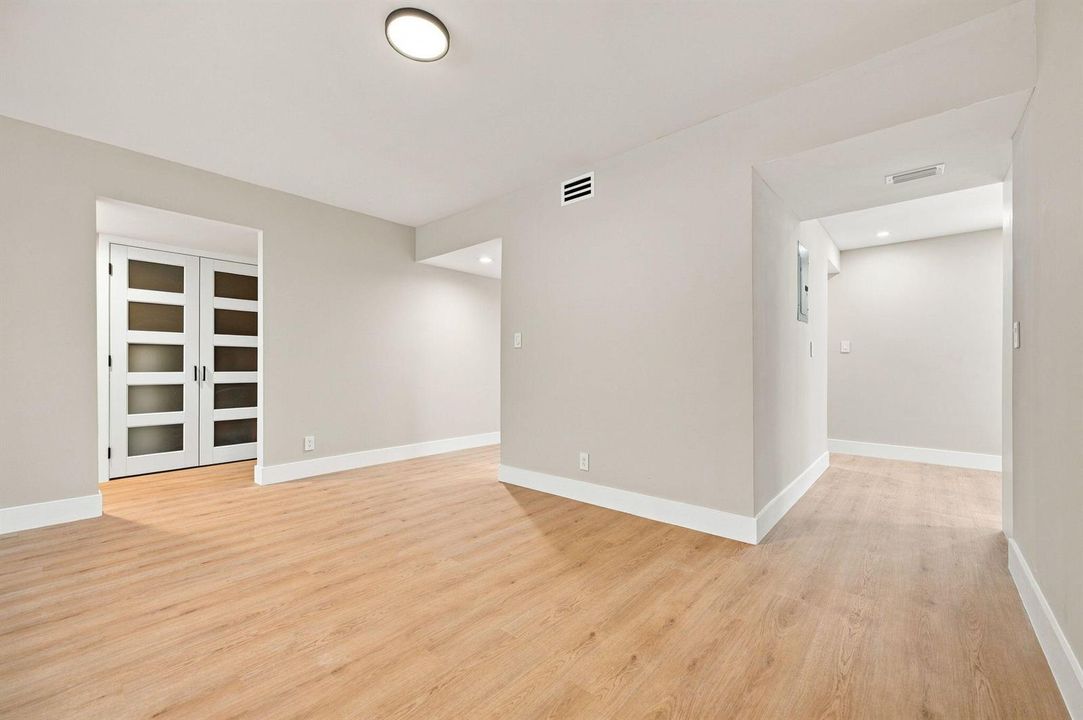 4-web-or-mls-806-cypress-grove-ln-303