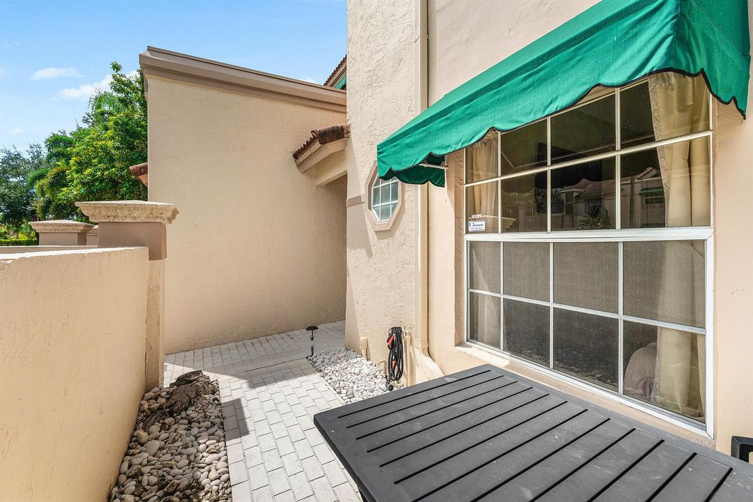 004-6735ViaRegina-BocaRaton-FL-33433-FUL