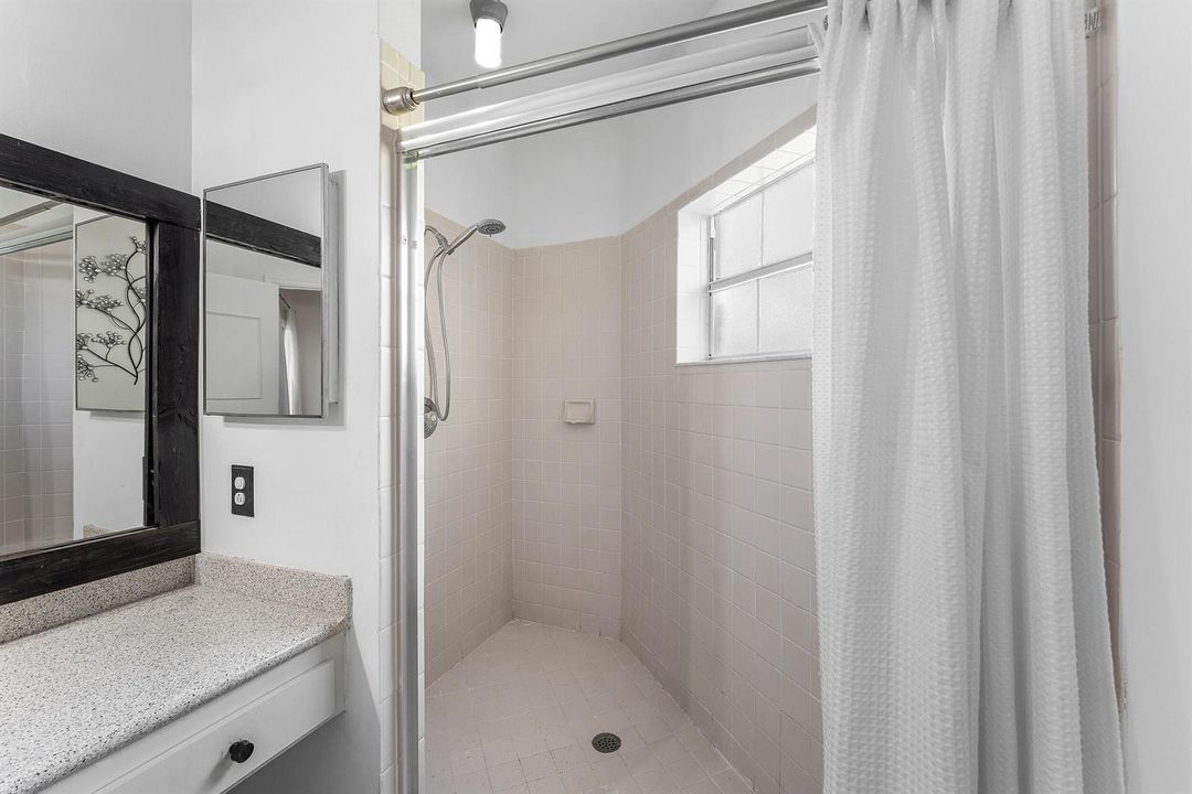 024-6735ViaRegina-BocaRaton-FL-33433-FUL