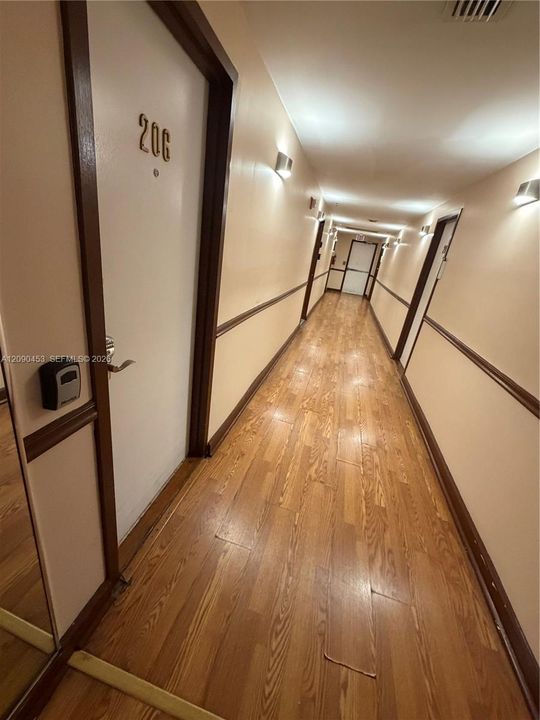 На продажу: $465,000 (0 спален, 1 ванн, 357 Квадратных фут)